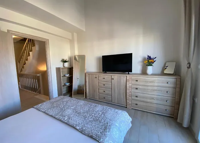 Emerald Luxury Living *