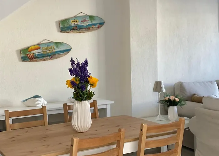 Emerald Luxury Living Vilă *